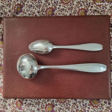 Belle Ménagère APOLLO En Métal Argenté 100 G 24 Couvert