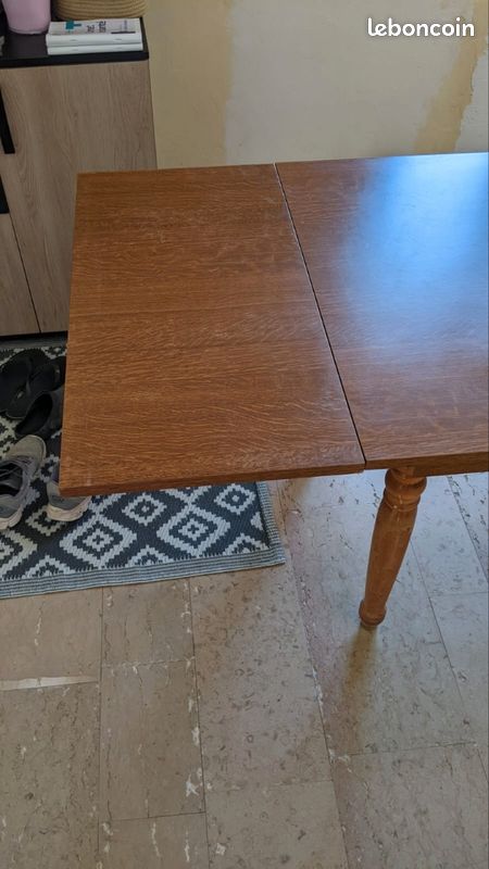 Table à manger+ rallonge+ chaises x4 (image 1)