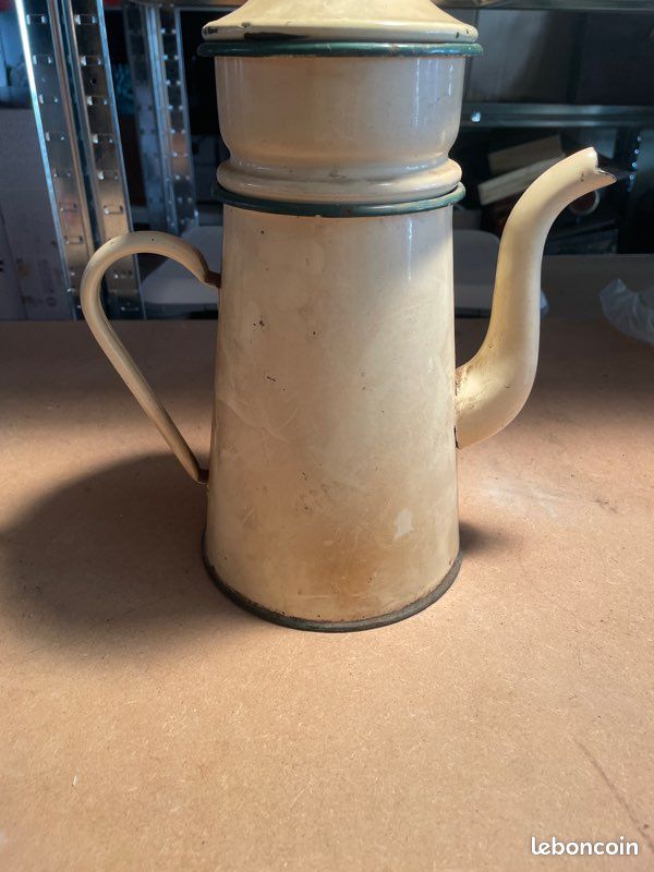 Cafetière ancienne (image 2)