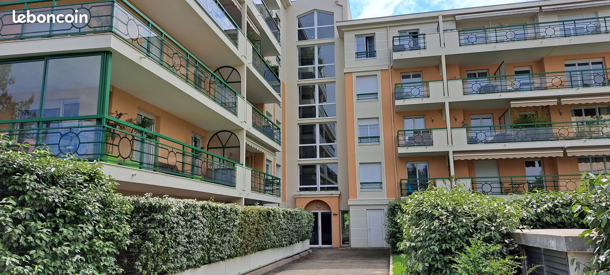 Appartement 3 pièces 69 m² · à Tassin-la-Demi-Lune · 69 m² · 1 250 €