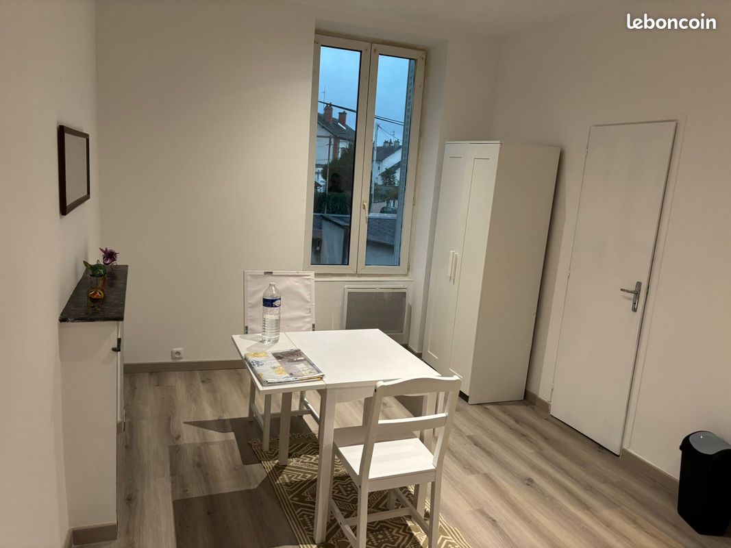 Appartement 1 pièce 20 m² · à Châteauroux · 20 m² · 415 €