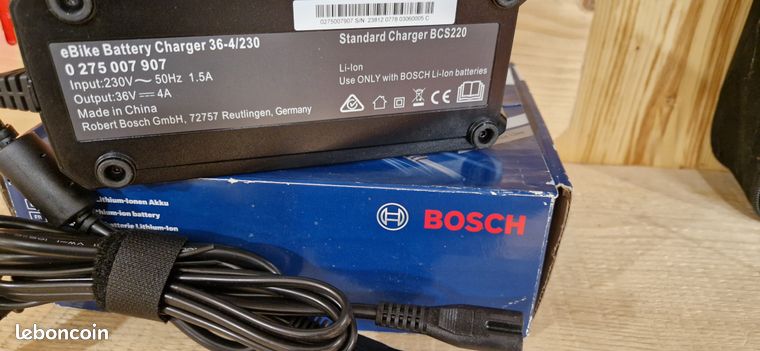 Chargeur rapide 4A pour batteries de vélo électrique 36 volts de Bosch