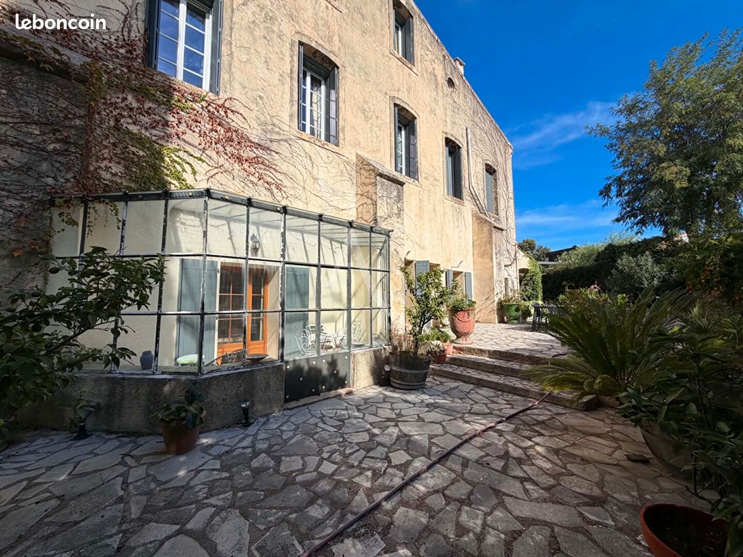 Maison 13 pièces 341 m² · à Montbazin · 341 m² · 958 333 €