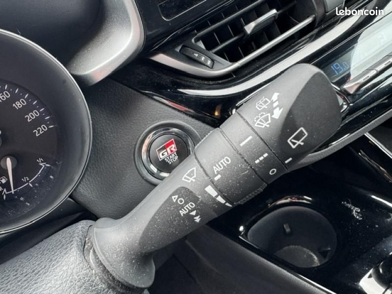 Toyota C-HR 1.8 Hybride 122ch GR Sport E-CVT (image 19)