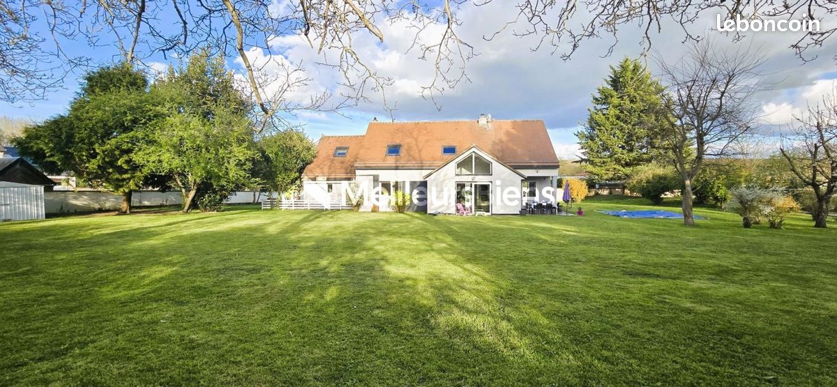 Maison 8 pièces 260 m² · à Luisant · 260 m² · 899 900 €