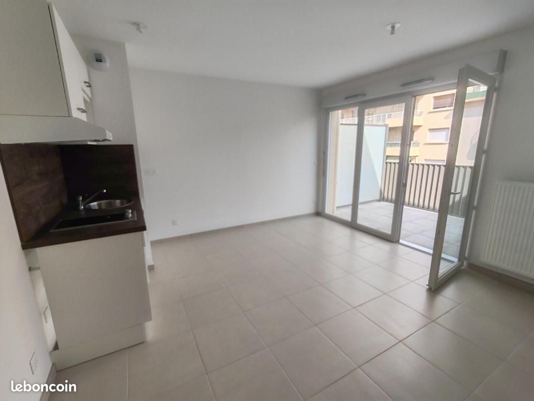 Appartement 1 pièce 27 m² · à Toulon · 27 m² · 534 €