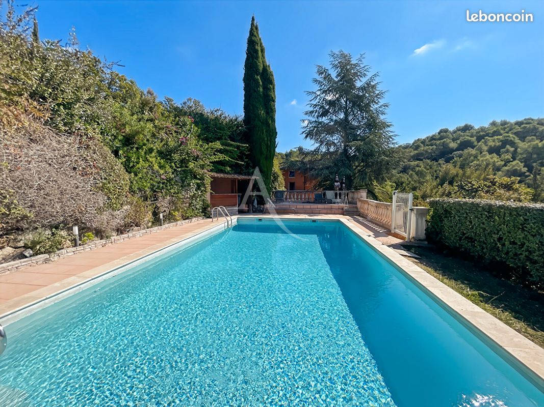 Maison 6 pièces 260 m² · à Mougins · 260 m² · 1 350 000 €