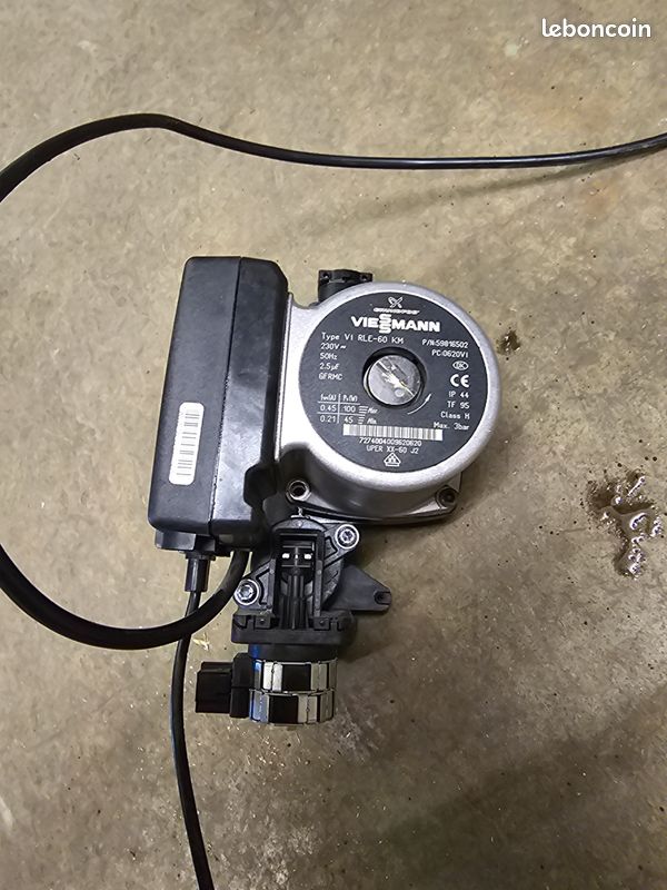 Circulateur chauffage Viessmann Vitodens (image 1)