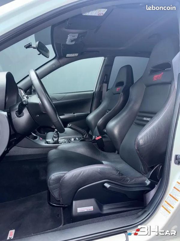 Subaru Impreza 2.5 300 WRX STI AWD (image 18)