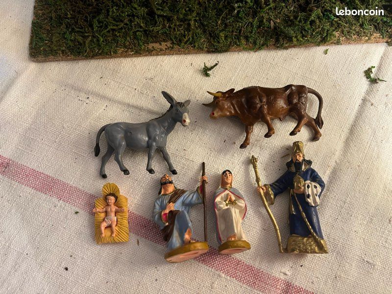 Accessoire De Crèche Starlux - Socle En Bois 28x22x20 Cm, époque Antiquité, échelle 54 Mm