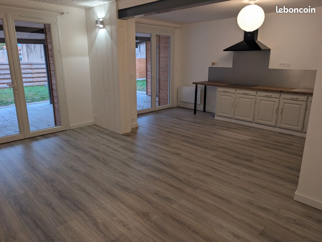 Maison 3 pièces 80 m² · à Neuville-de-Poitou · 80 m² · 700 €/mois