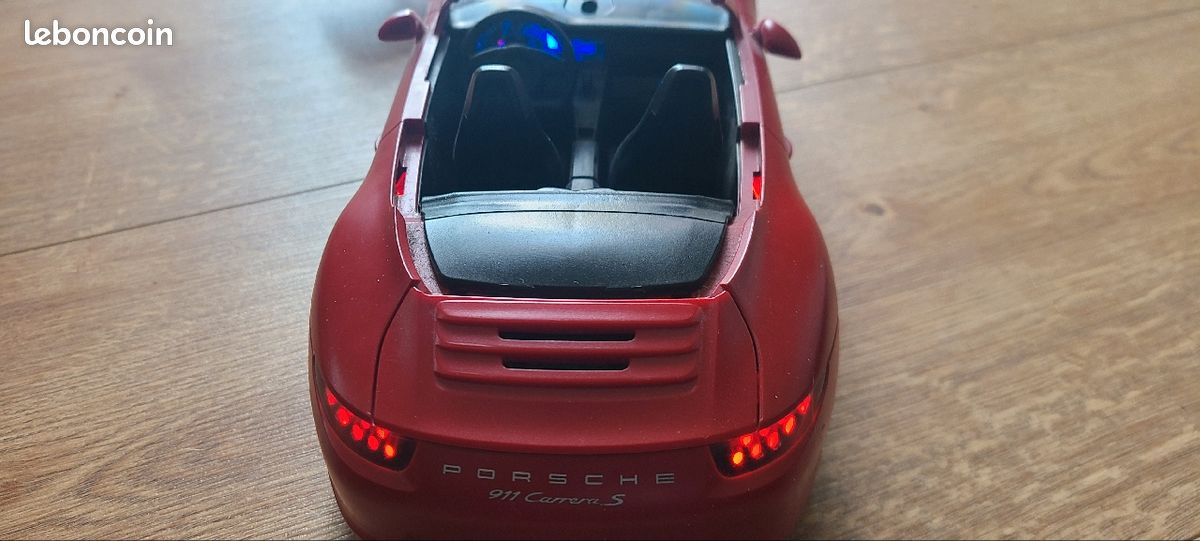 Garage porsche playmobile avec toute les pièce comprise ( roux de rechange , châssis de rechange , o (image 7)