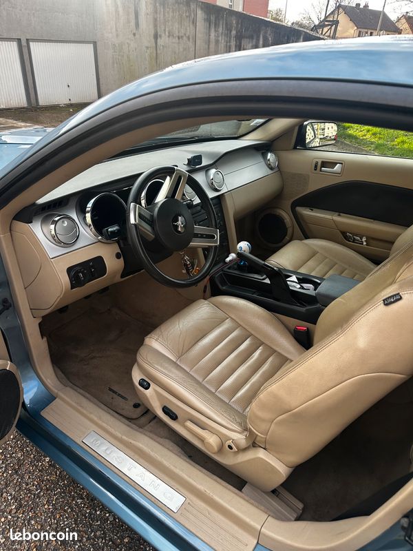 Vend mustang gt de 2007 (image 3)