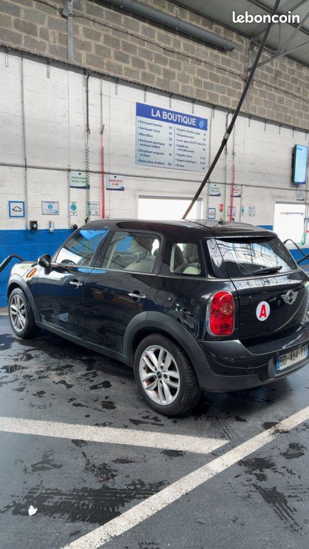 Mini cooper countryman (image 1)