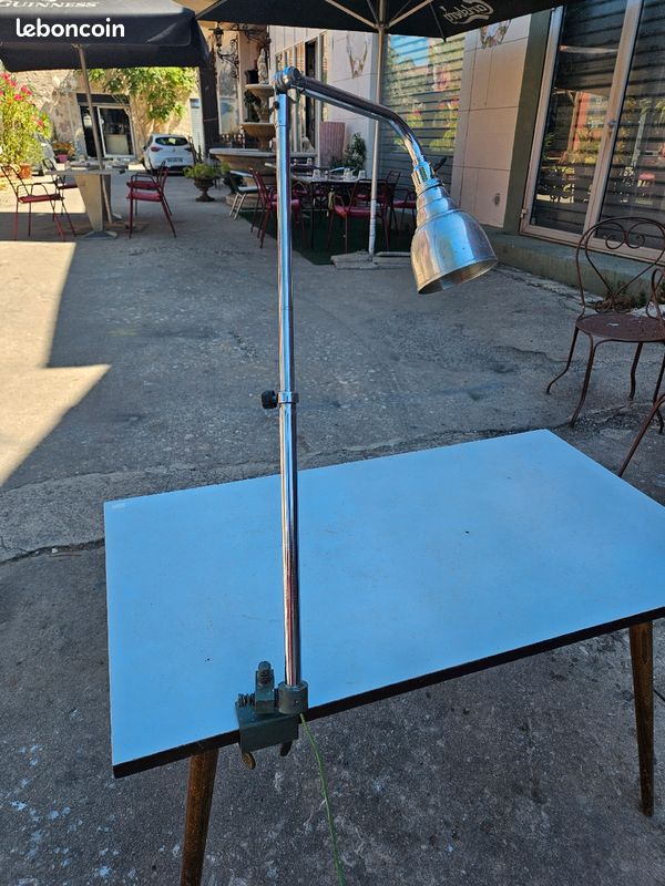 Lampe d'atelier articulée années 50 (image 4)