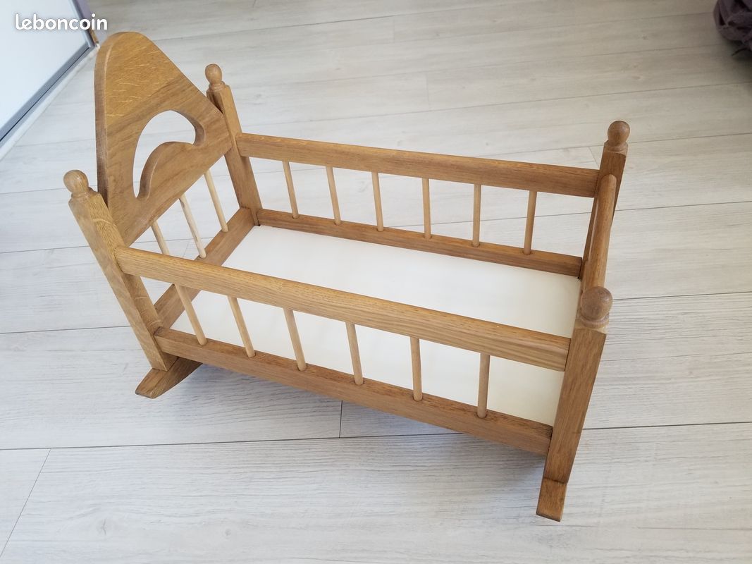 Berceau en Bois Classique, lit pour poupée, Accessoire pour poupées Berceau en Bois Classique, lit pour poupée, Accessoire pour poupées