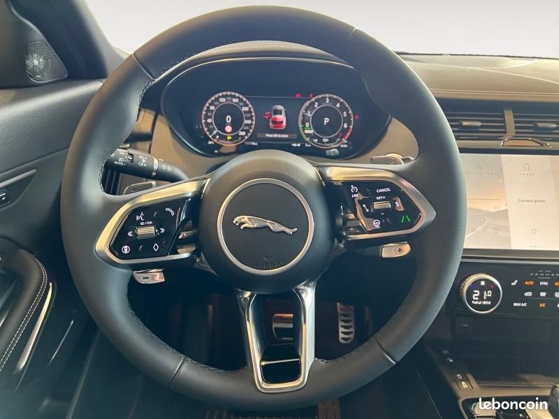 Jaguar E-Pace P270e PHEV 269ch R-Dynamic SE (image 11)