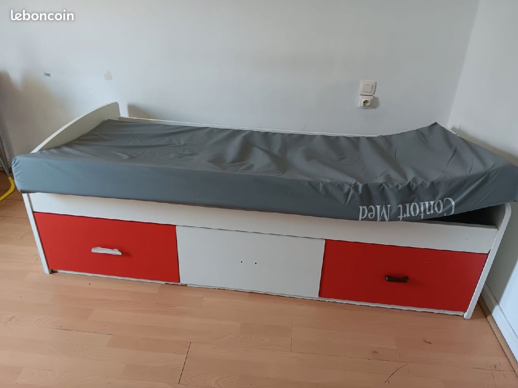 Vente d'un lit +matelas en parfait état (image 4)