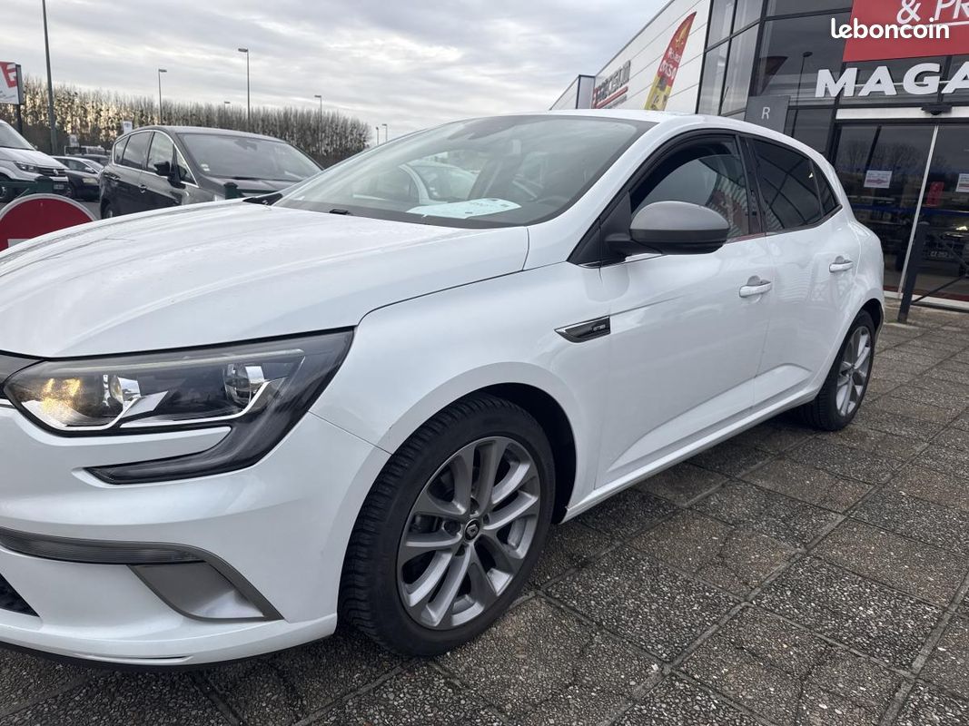 RENAULT MEGANE Mégane 1.2 Energy TCe - 130 IV BERLINE GT Line 17\' (image 11)