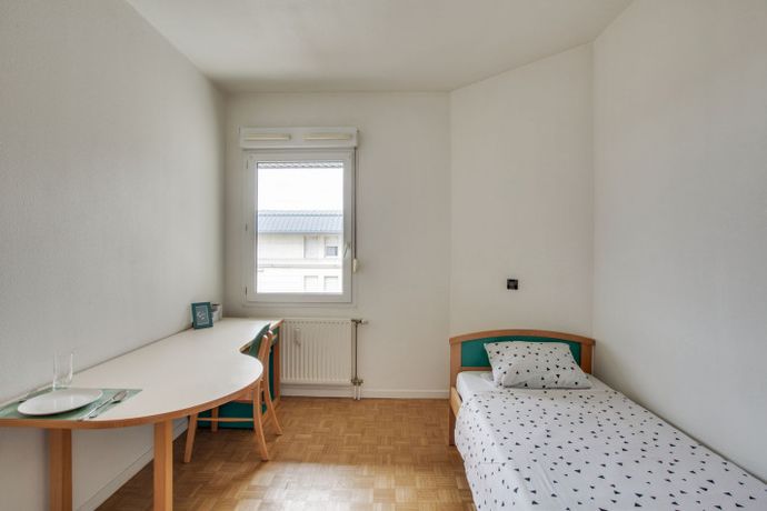Appartement a louer paris-18e-arrondissement - 2 pièce(s) - 65 m2 - Surfyn