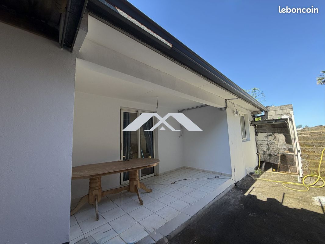 Maison 4 pièces 74 m² · à Petite-Île · 74 m² · 315 000 €