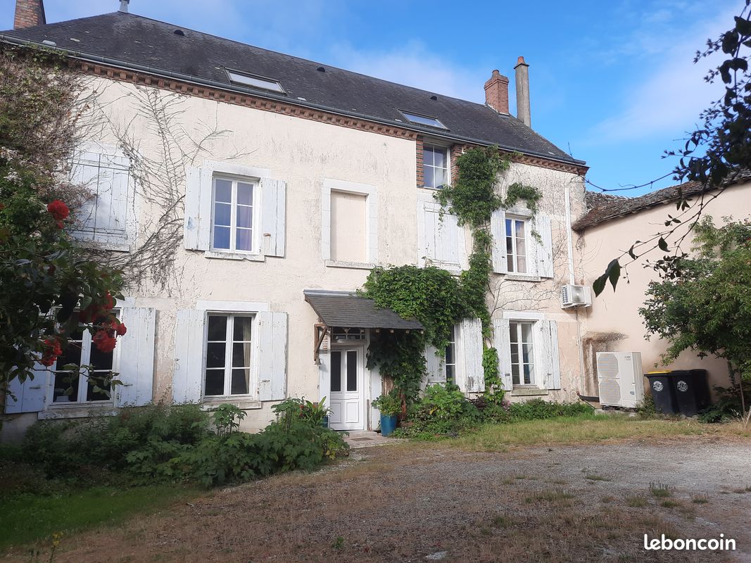 Maison 12 pièces 310 m² · à Jars · 310 m² · 315 000 €