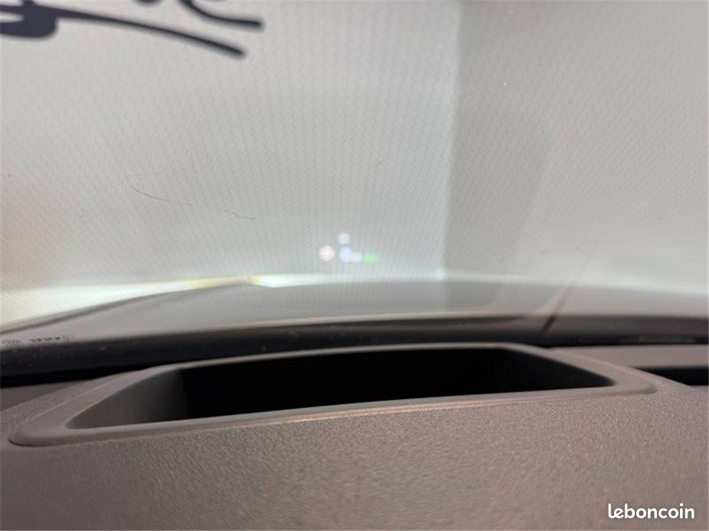 Land Rover Range Rover Velar 2.0L P400E PHEV 404CH SE R-Dynamic (image 14)