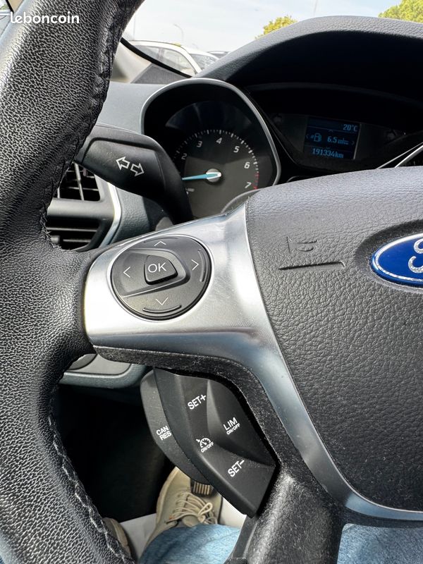 Ford C-max 1.6 SCTI 150 CV S&S ECOBOOST TITANIUM DISTRIBUTION EFFECTUÉE (image 22)