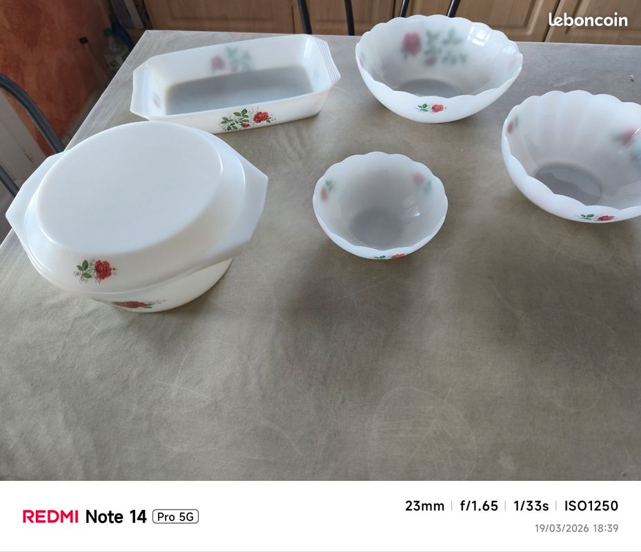 Plat à Four Rond Arcopal Vintage - Motif Roses Rouges, Saladier Cocotte En Verre