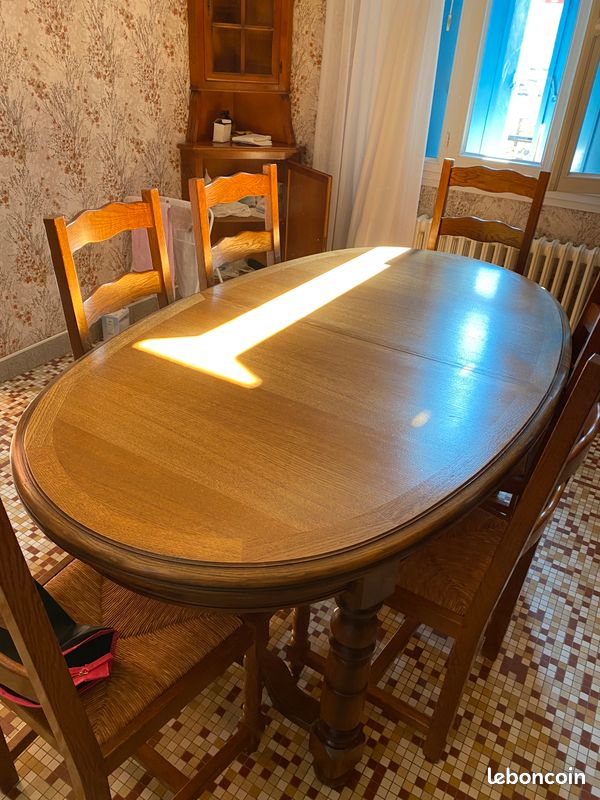 Vends meuble salle à manger en chêne massif avec table et 6chaises (image 3)