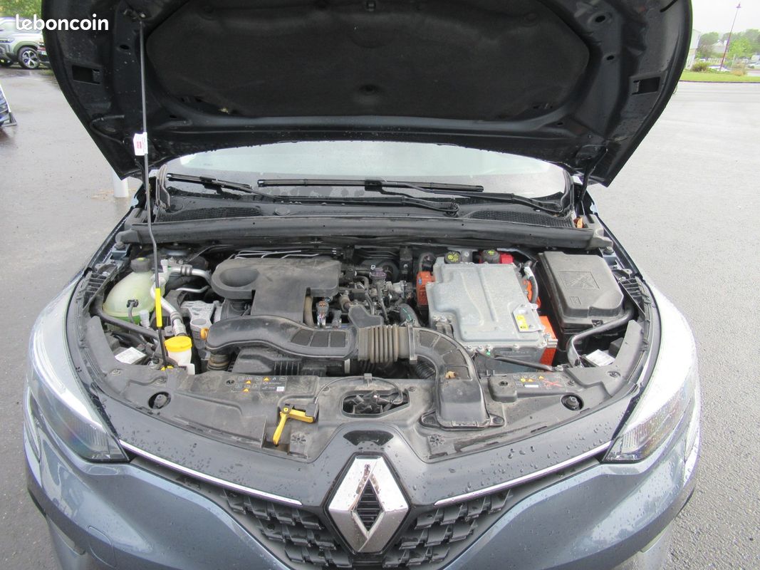 Renault CLIO V 1.6 E-TECH 140 BUSINESS Business (image 28)