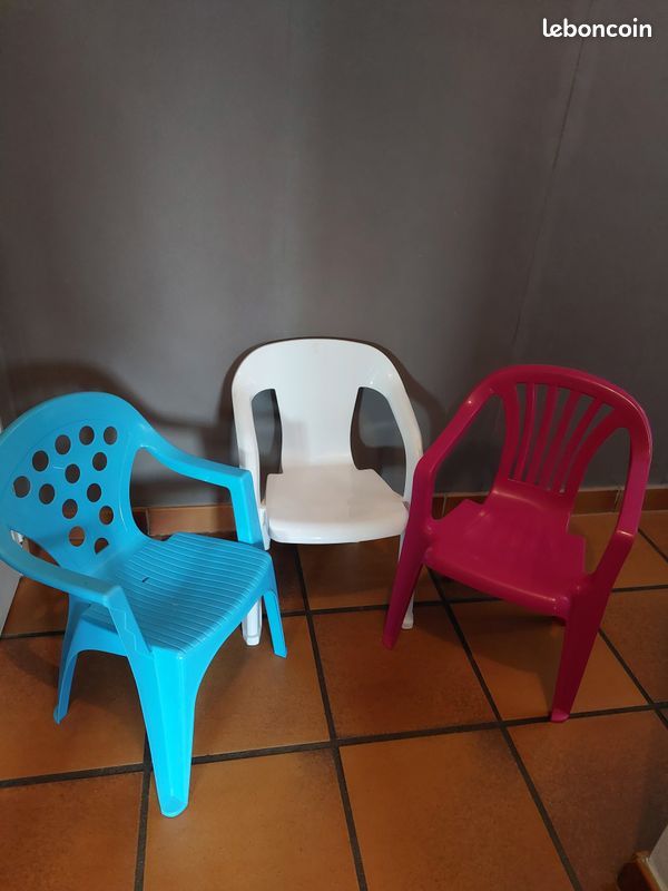 La CHAISE MARTIN d'une école - - Mobilier adapté pour