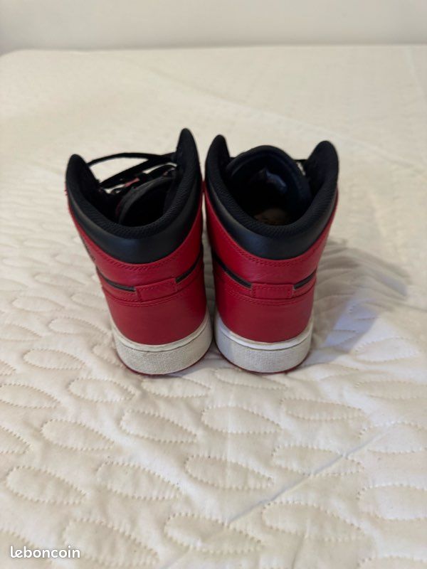 Jordan 1 mid banned (image 3)
