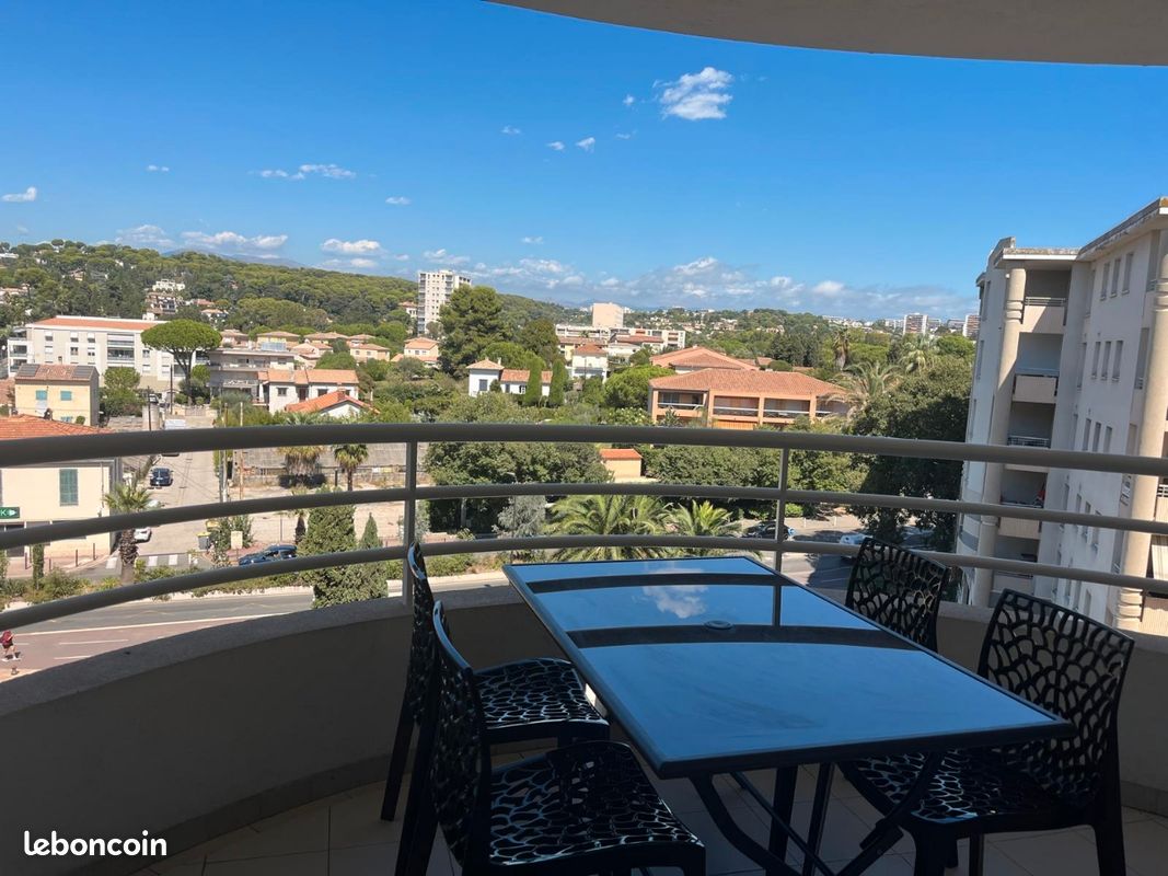 Appartement 2 pièces 32 m² · à Antibes · 32 m² · 850 €/mois