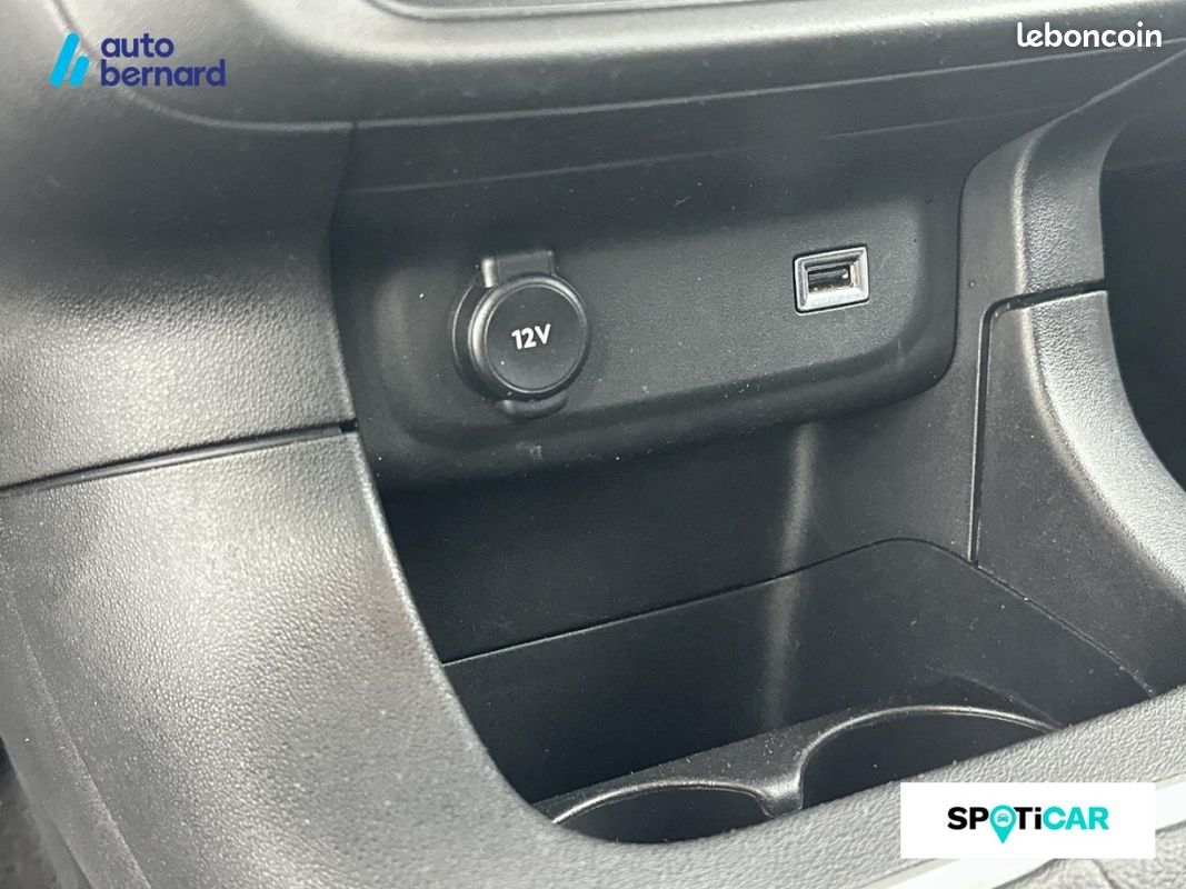 Citroen C3 1.2 PureTech 83ch S&S Shine (image 16)
