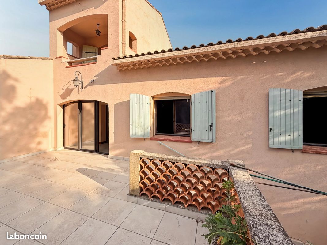Maison 7 pièces 192 m² · à Orange · 192 m² · 230 000 €