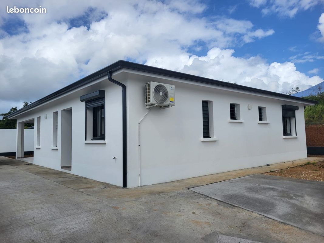 Maison 4 pièces 110 m² · à Baie-Mahault · 110 m² · 2 150 €