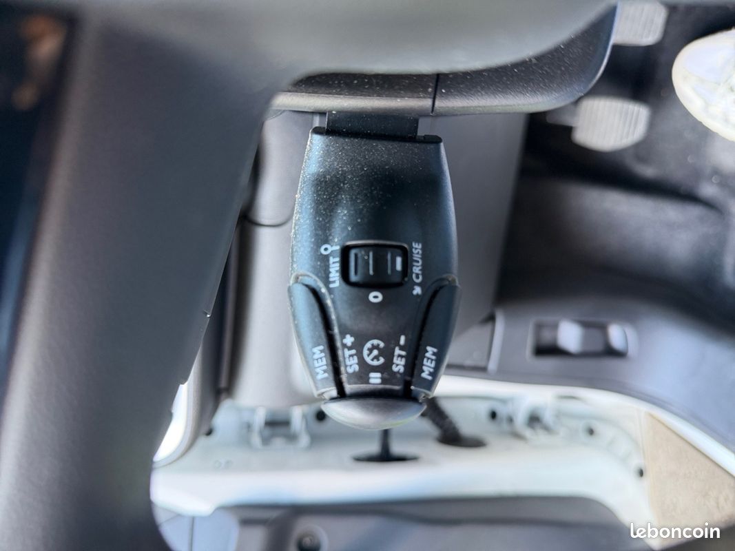 CITROEN C3 82 Ch SS BVM5 Shine Garantie 12 Mois (image 6)