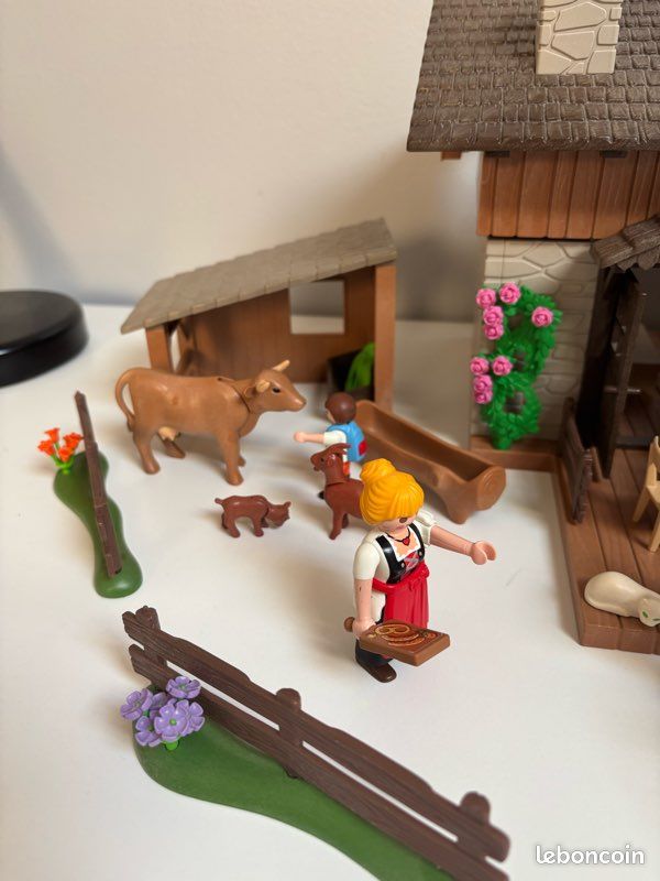 PLAYMOBIL Lot 5422 - Ferme De Montagne Avec Chalet, Animaux, Gîte De Vacances