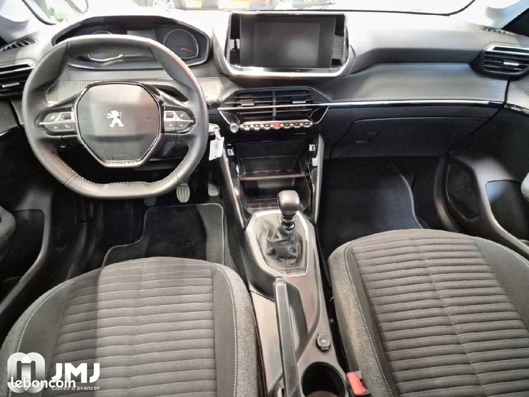 Peugeot 208 PureTech 100 S&S BVM6 Style (image 8)