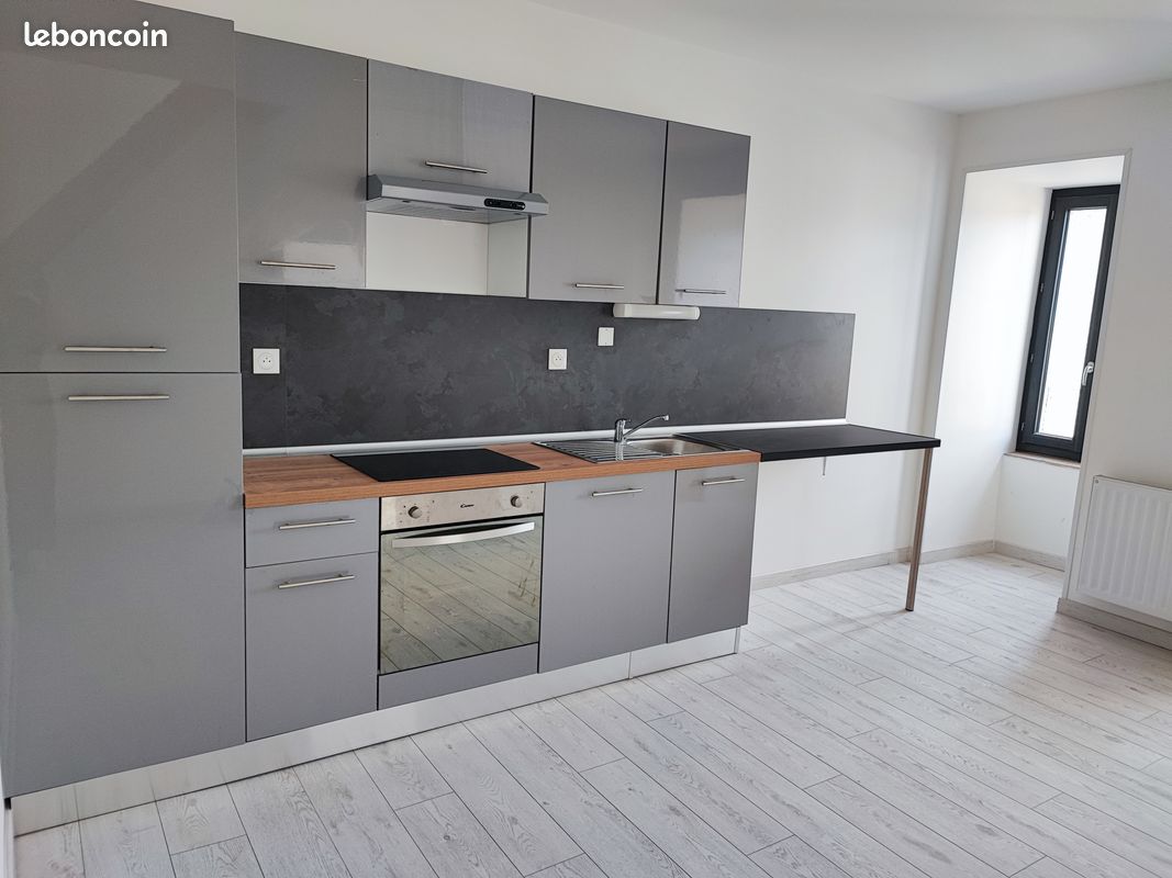 Appartement 4 pièces 80 m² · à Nevers · 80 m² · 610 €