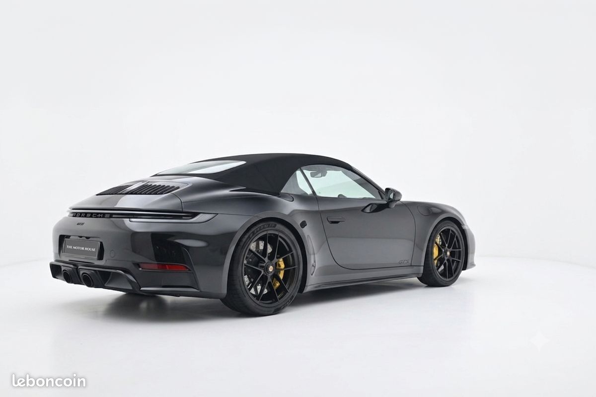 Porsche 992 .2 Carrera GTS 4 Cabriolet Sport Design (image 2)