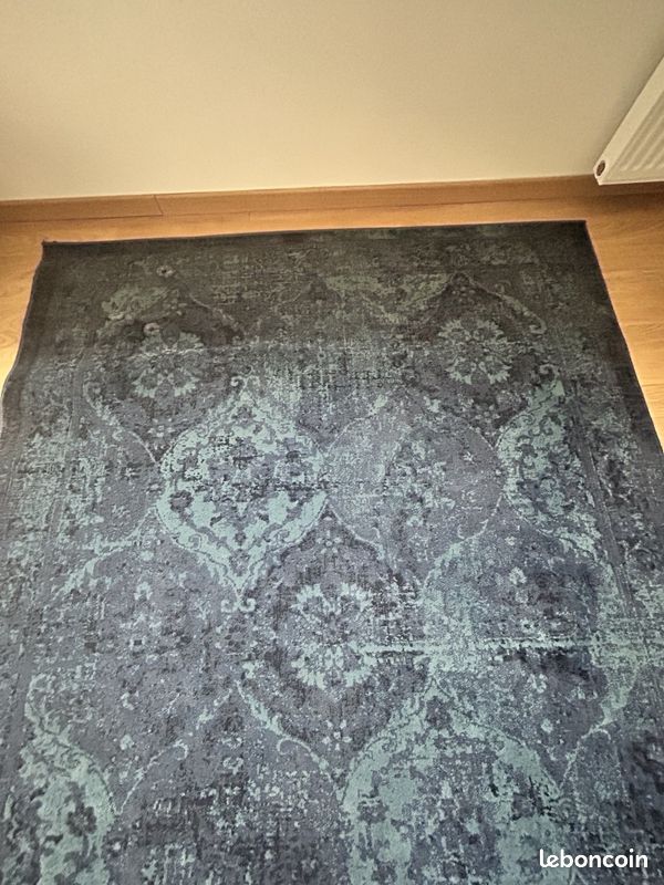 Tapis bleu style vintage – grand format (image 2)