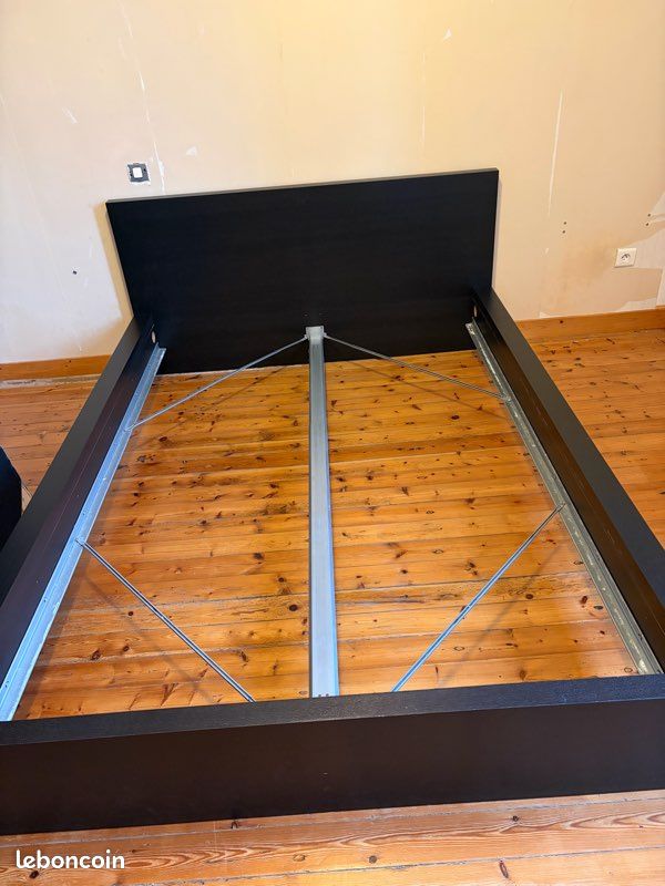 Cadre de lit Malm 140x200 (image 1)