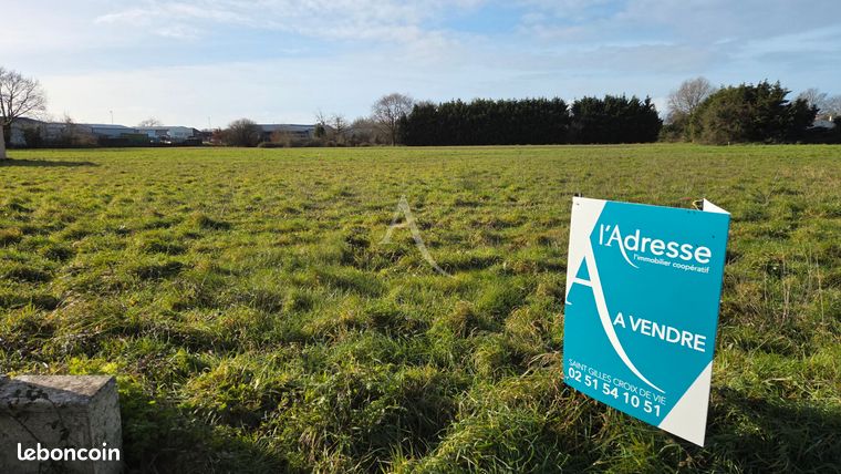 Terrain 693 m² COMMEQUIERS