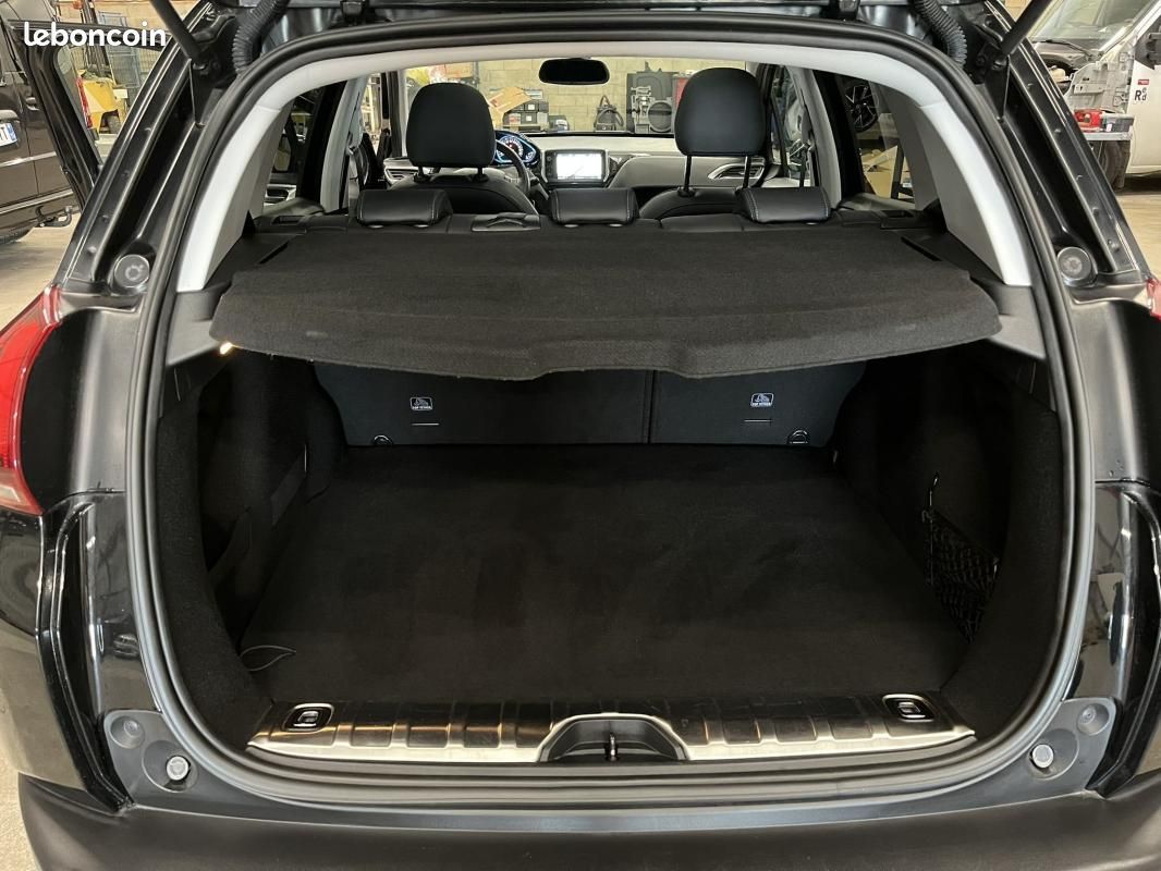 Peugeot 2008 1.6 HDI 100 CH CROSSWAY (image 23)