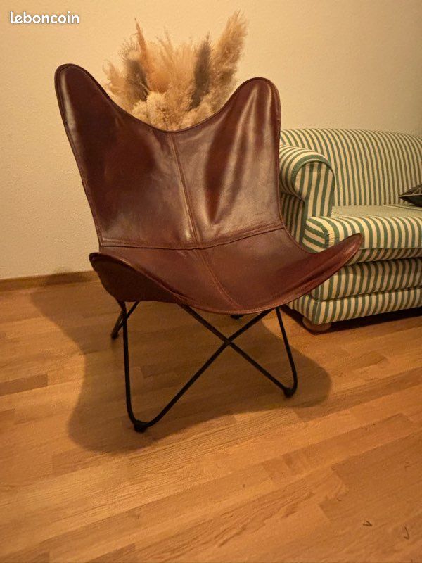 Fauteuil papillon en cuir (image 3)