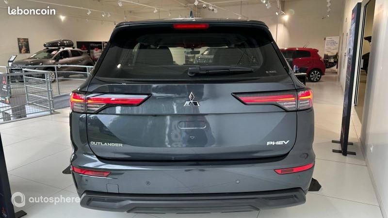 Mitsubishi Outlander 2.4 PHEV 306ch Invite 4WD (image 6)