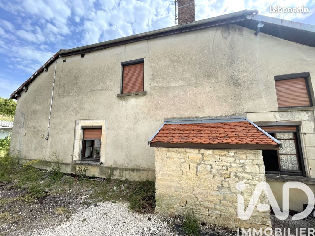 Maison 5 pièces 100 m² · à Laferté-sur-Aube · 100 m² · 49 000 €