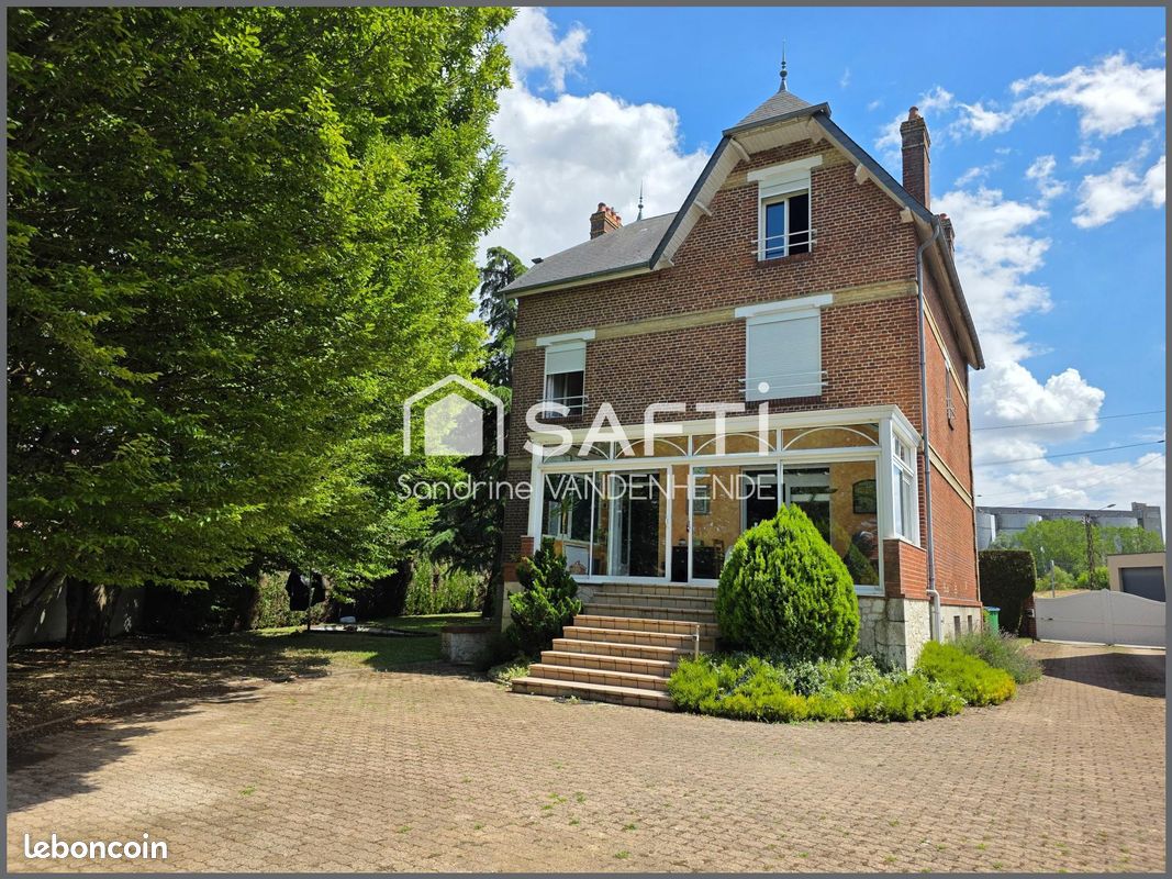 Maison 7 pièces 144 m² · à Montcornet · 144 m² · 179 000 €